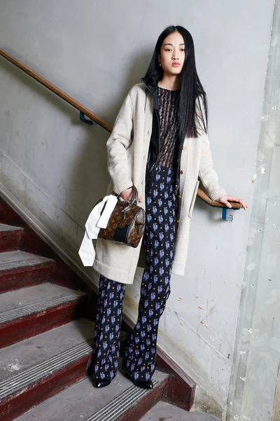 Look 2